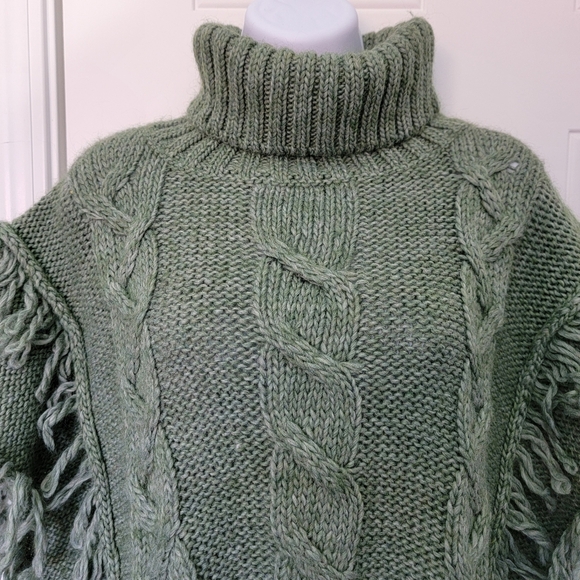 Betty Betty Wool Blend Fringe Poncho Turtleneck Sweater Green Chunky Knit L - Picture 2 of 13